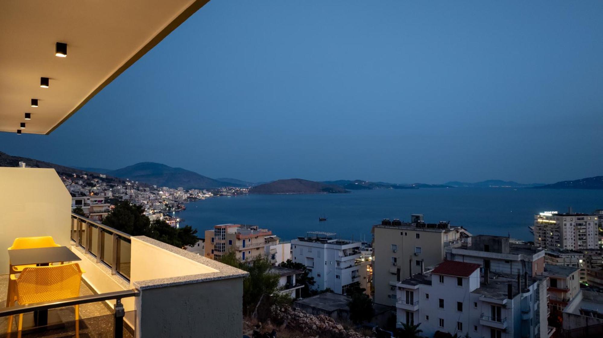 Euphoria Apartments Sarandë Esterno foto