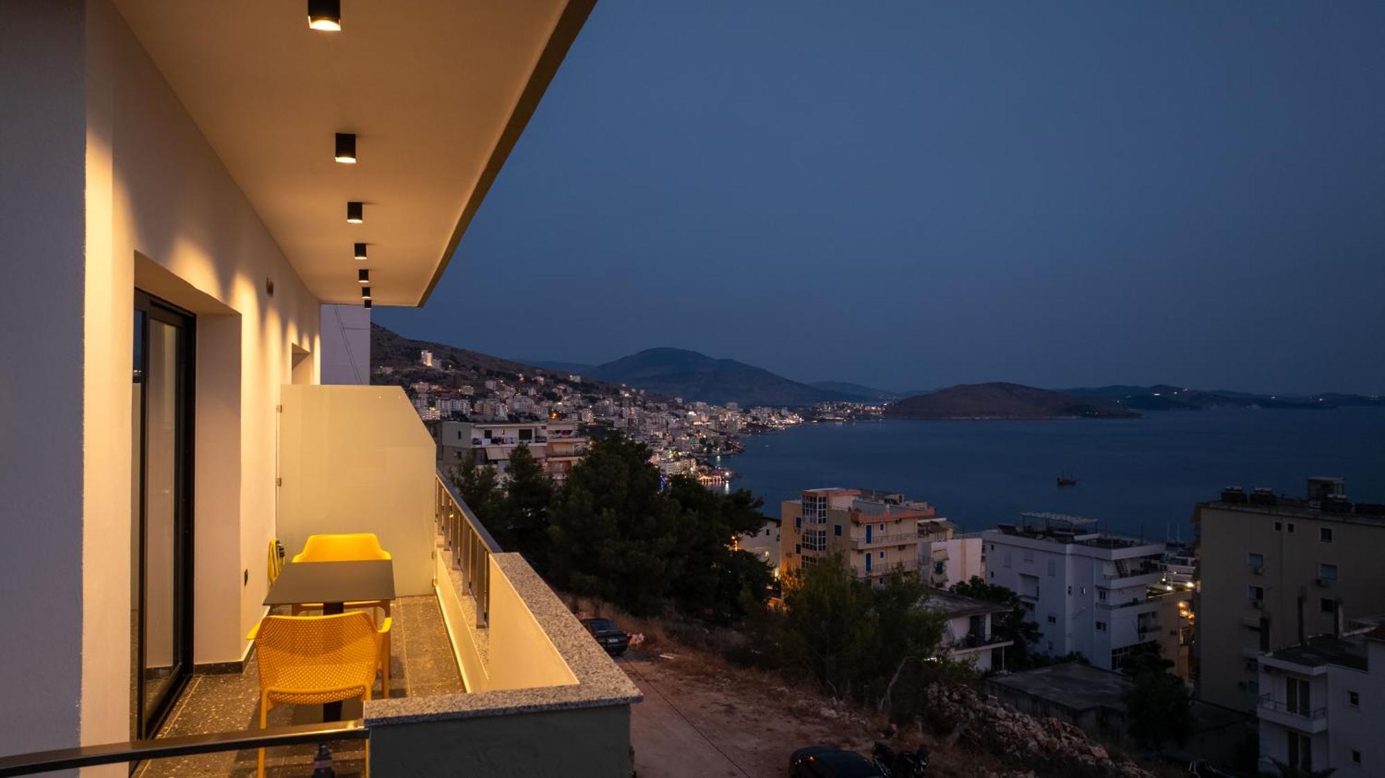 Euphoria Apartments Sarandë Esterno foto