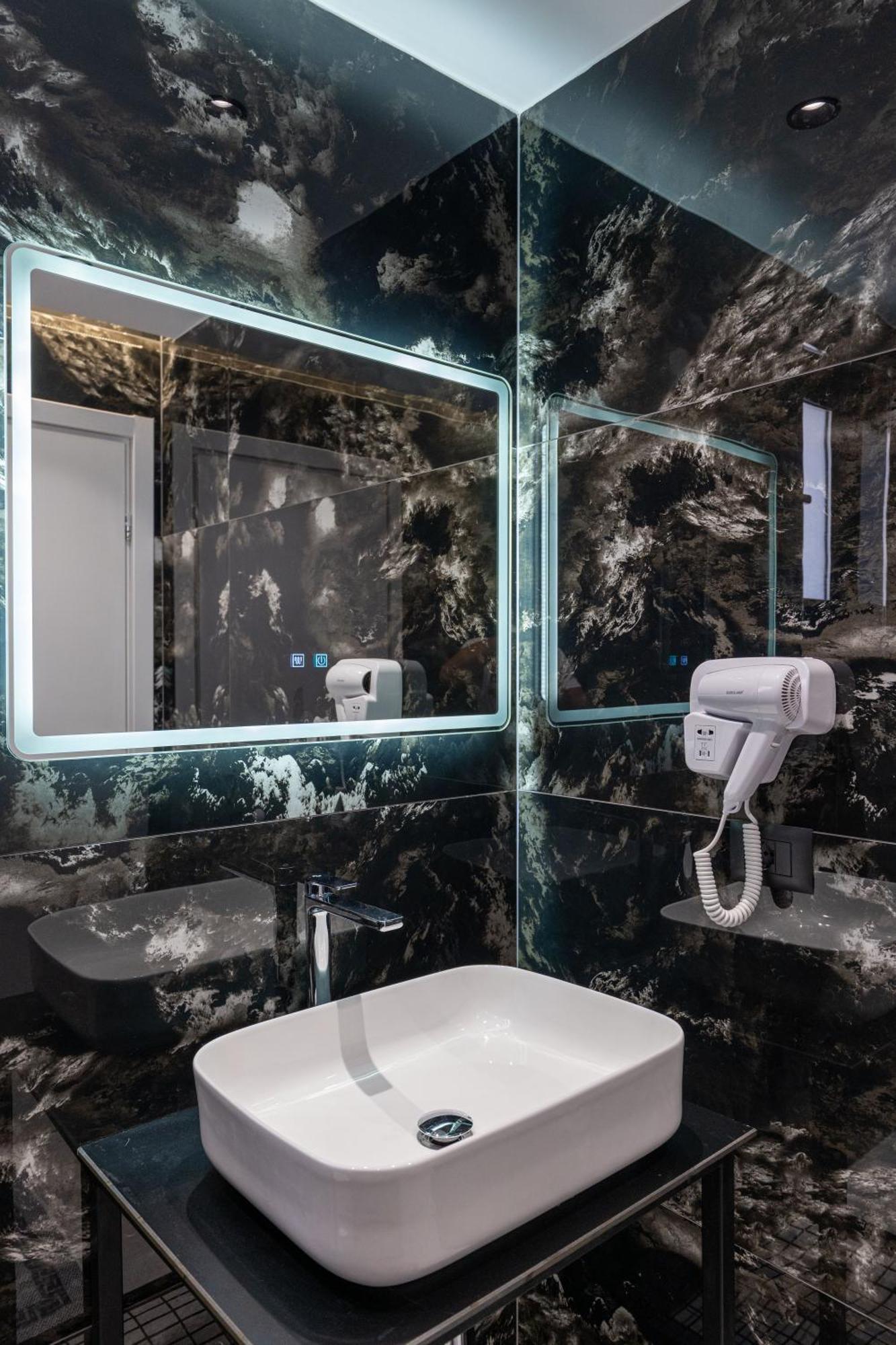 Euphoria Apartments Sarandë Esterno foto