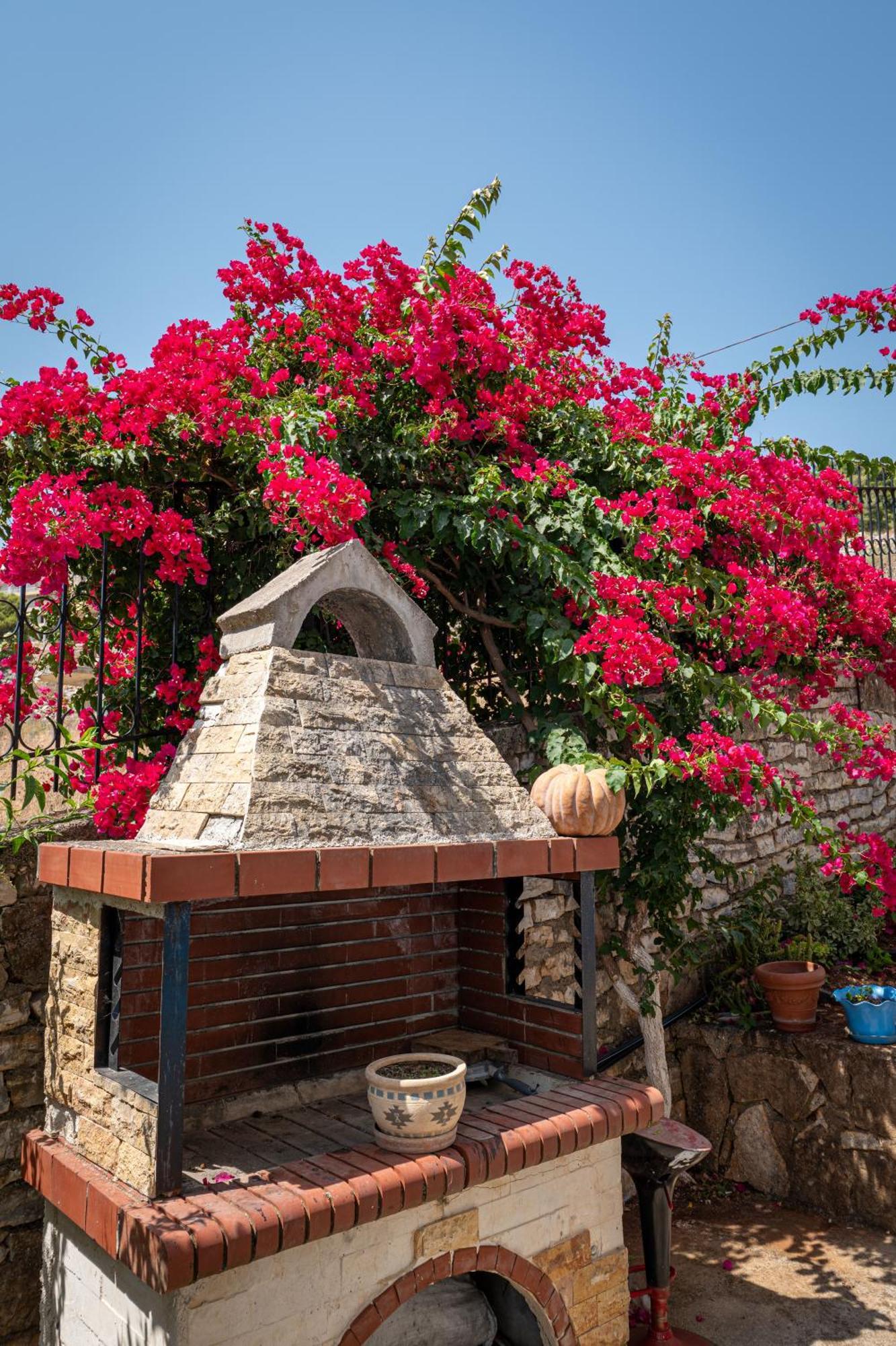 Euphoria Apartments Sarandë Esterno foto
