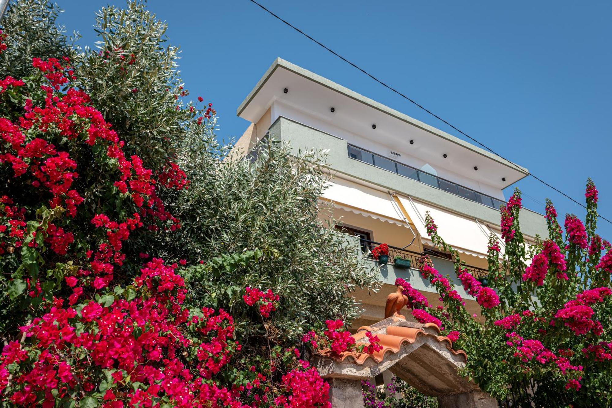 Euphoria Apartments Sarandë Esterno foto