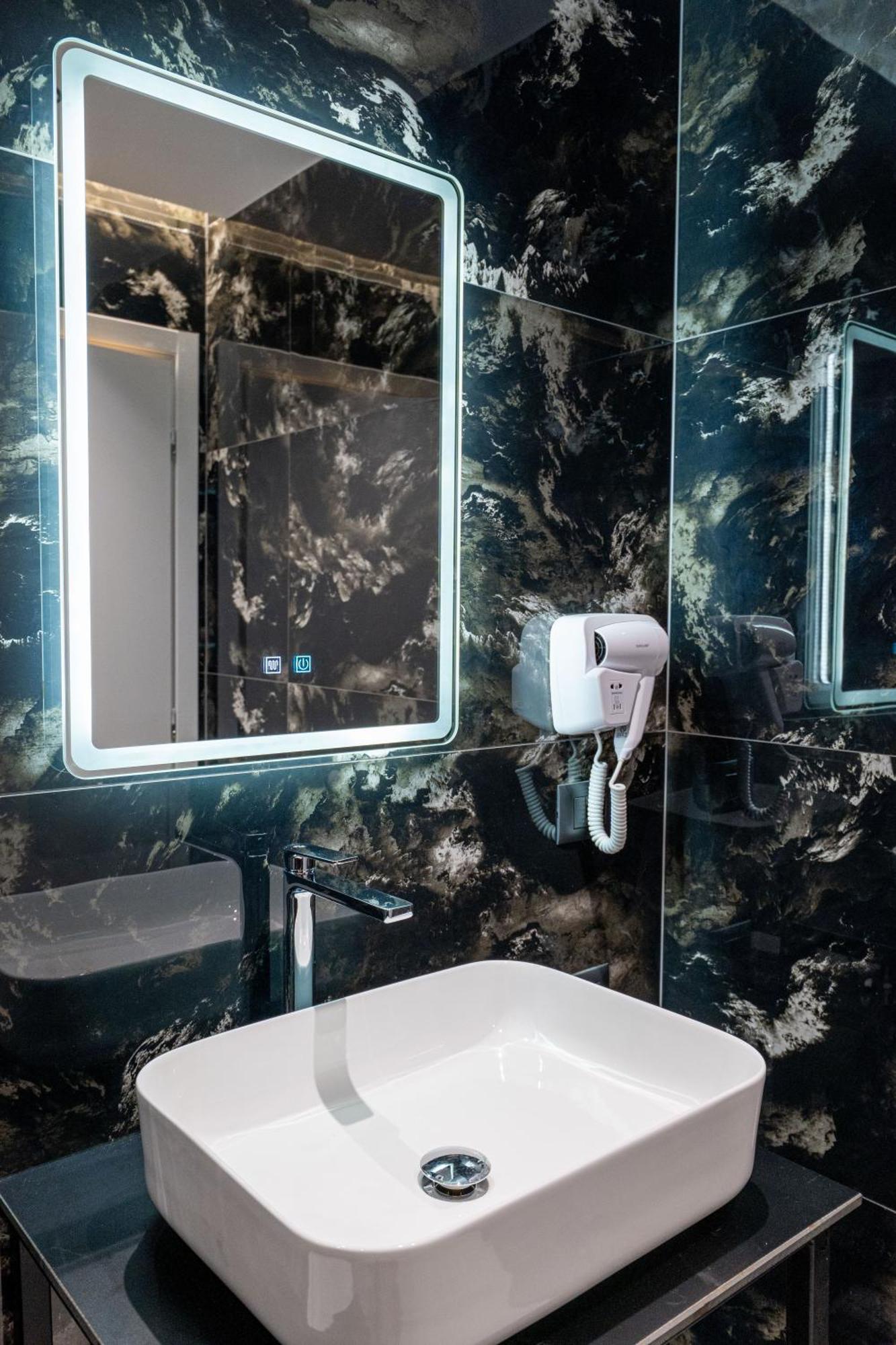 Euphoria Apartments Sarandë Esterno foto