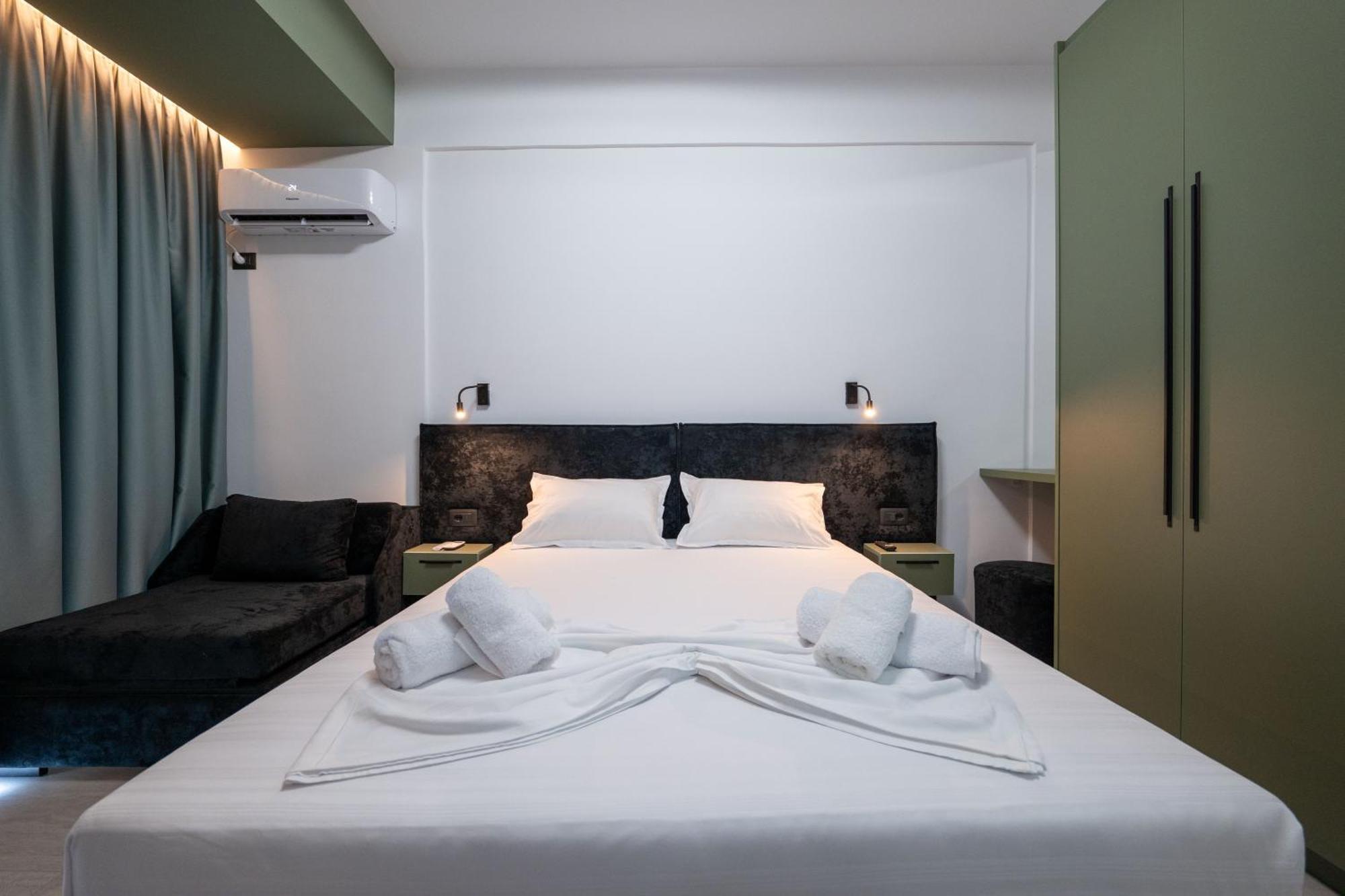 Euphoria Apartments Sarandë Esterno foto