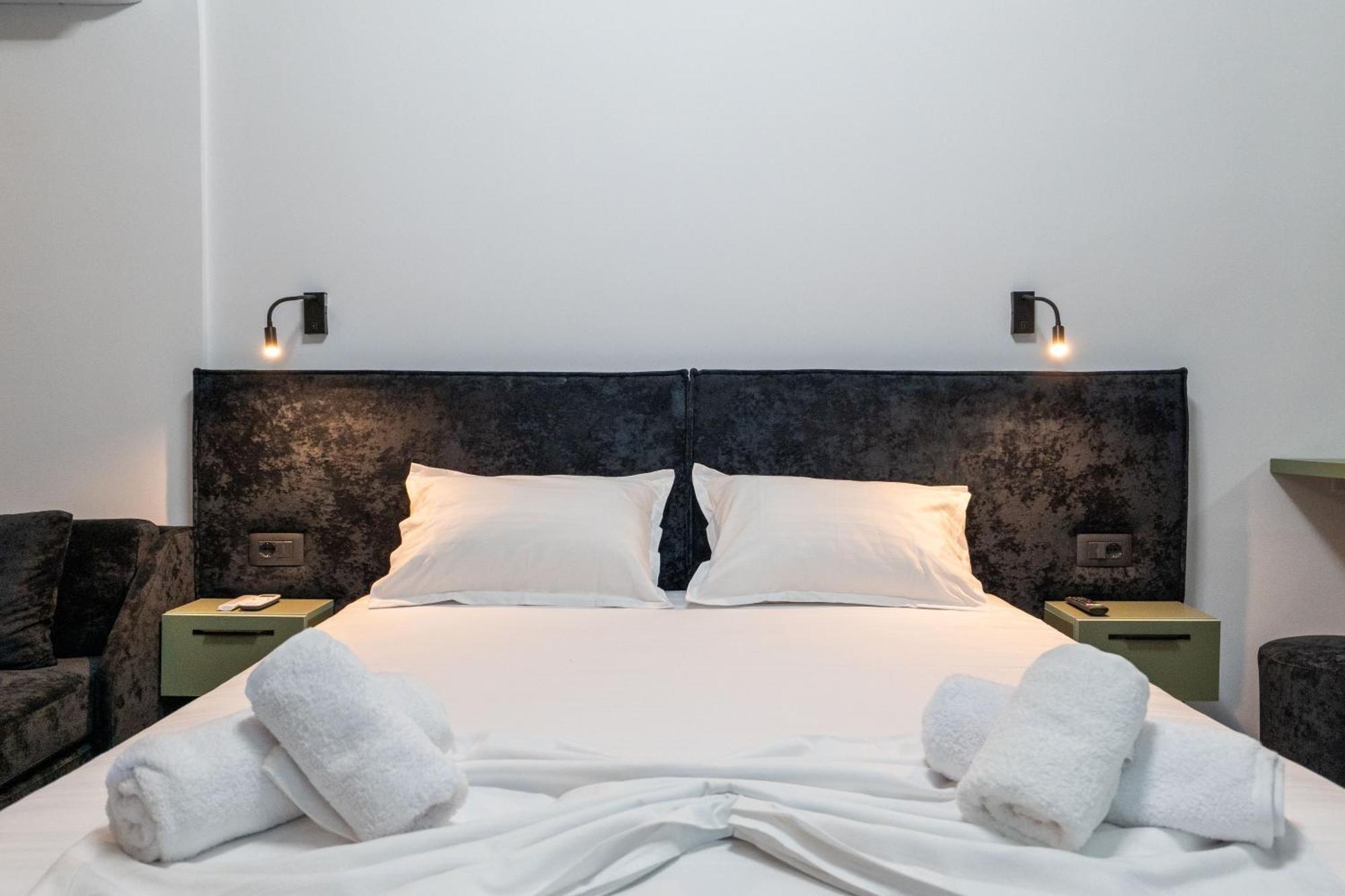 Euphoria Apartments Sarandë Esterno foto