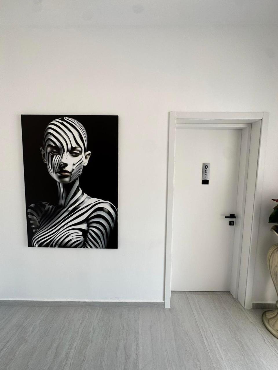 Euphoria Apartments Sarandë Esterno foto